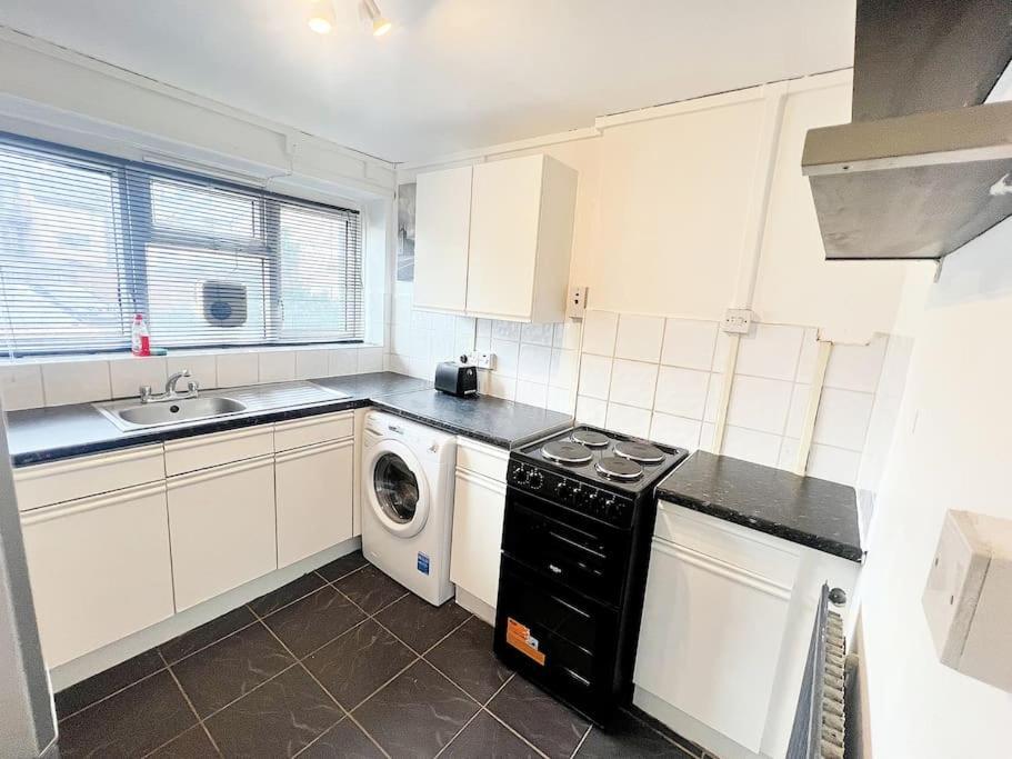 Cosy Croydon Apt Sleeps 5 Zewnętrze zdjęcie